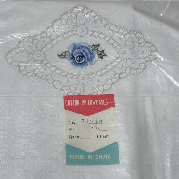 Vintage Embroidered Cotton Pillowcases - Set of 2 NOS The Bay - Picture 2 of 6